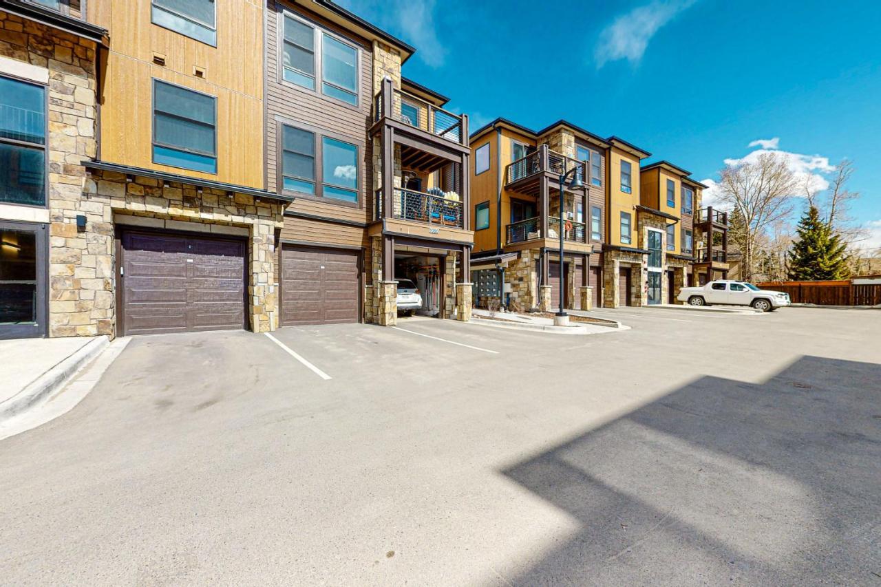 Blue River Flats Condos سيلفرثورن المظهر الخارجي الصورة